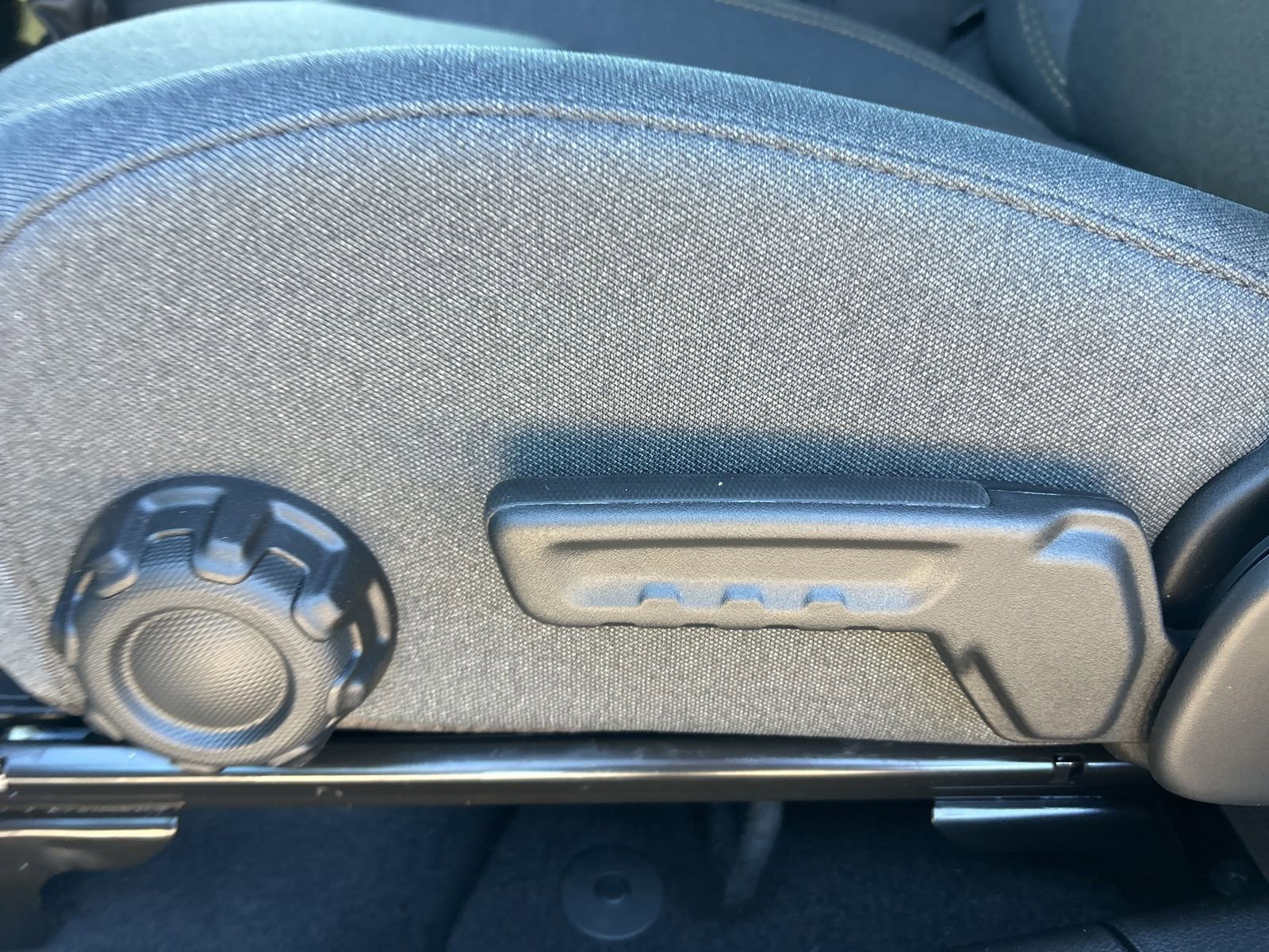 New 2026 Jeep Gladiator Sport image 25