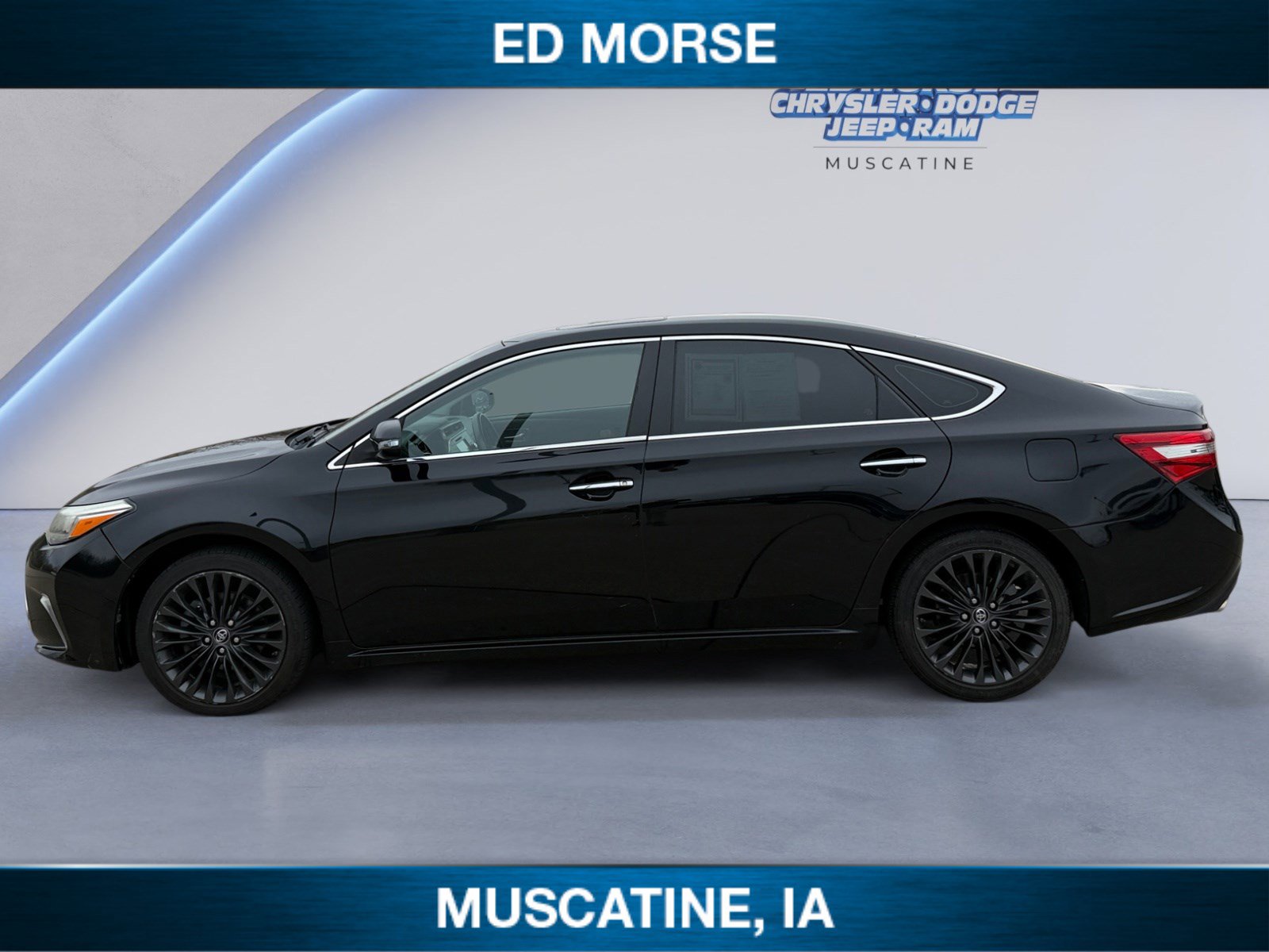 Used 2016 Toyota Avalon Touring image 2