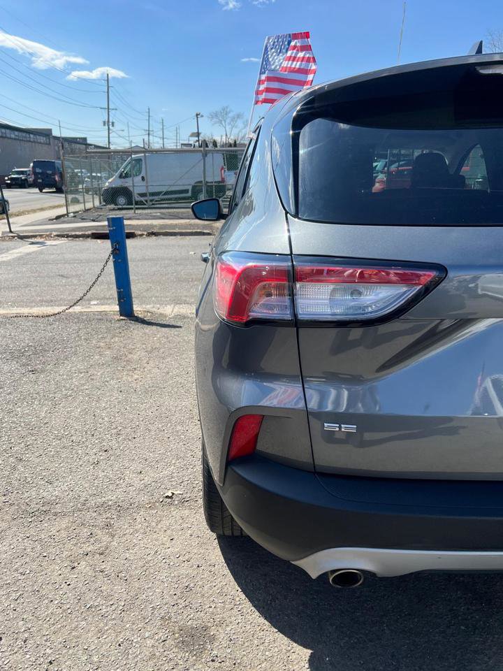 Used 2022 Ford Escape SE AWD/4WD image 7