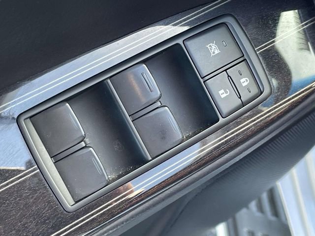 Used 2020 Lexus GX 460 Luxury w/ Luxury Sport Package image 18