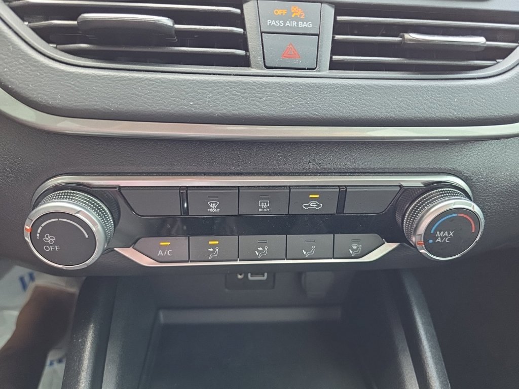 Used 2024 Nissan Altima 2.5 S FWD image 22