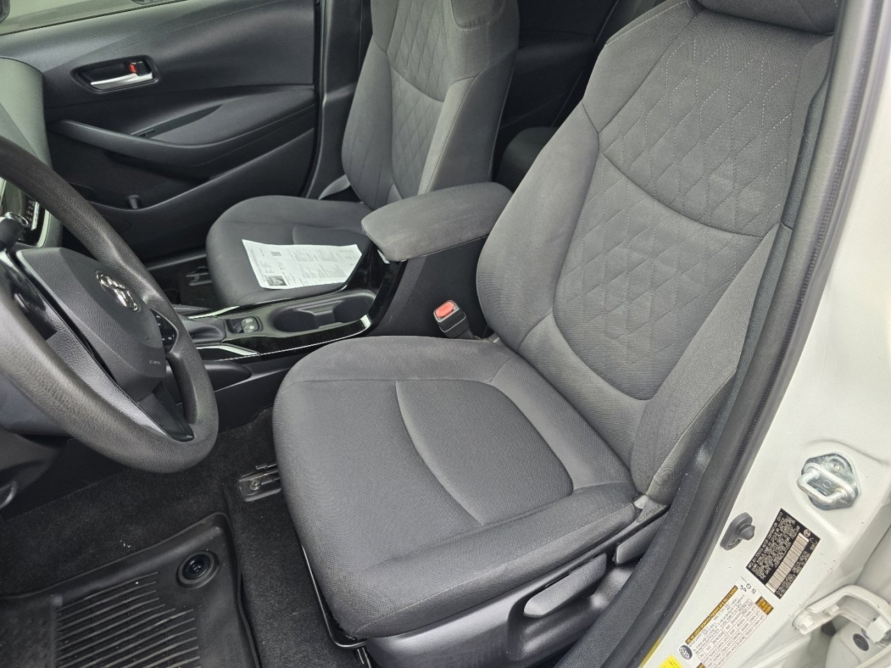 Used 2020 Toyota Corolla LE image 17