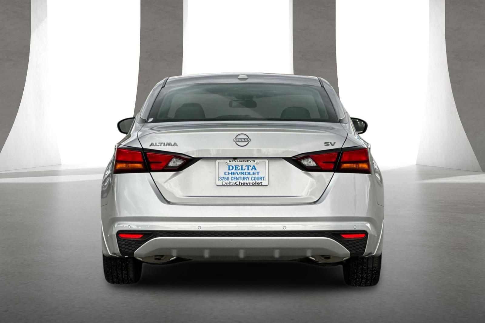Used 2024 Nissan Altima 2.5 SV image 5
