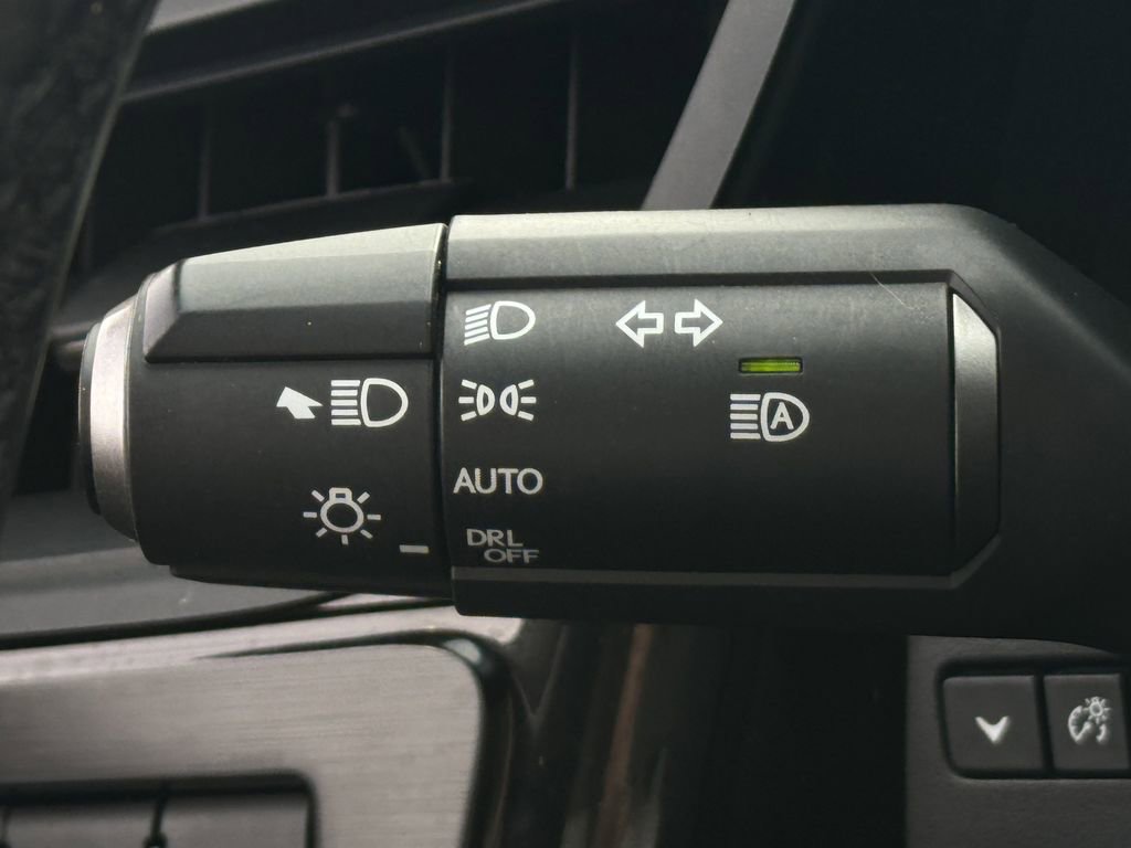 Used 2024 Lexus ES 300h w/ Premium Package FWD image 20