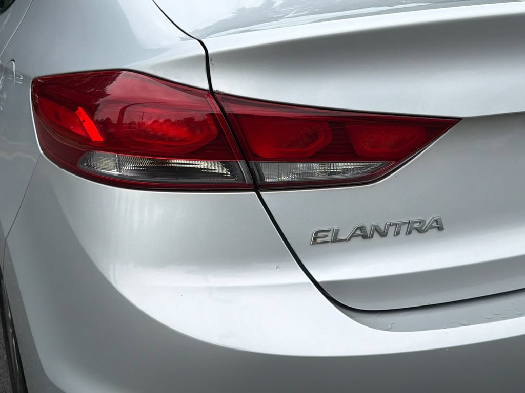 Used 2017 Hyundai Elantra Value Edition FWD image 5