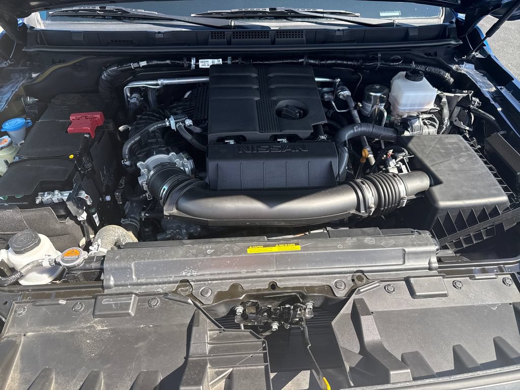 Used 2025 Nissan Frontier PRO-4X AWD/4WD image 24