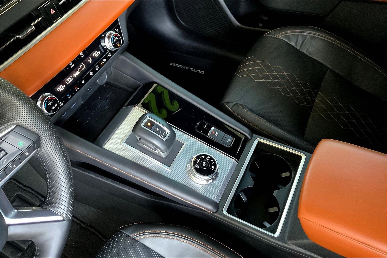 Used 2022 Mitsubishi Outlander SEL AWD/4WD image 17