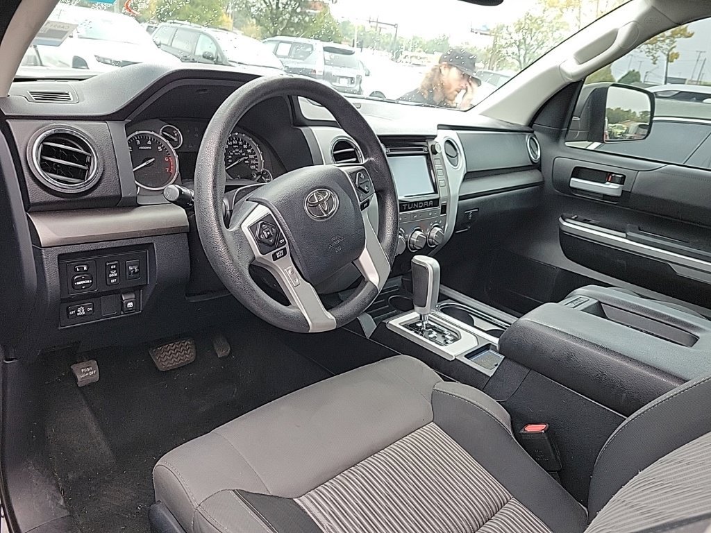 Used 2017 Toyota Tundra SR5 w/ SR5 Upgrade Package RWD image 8