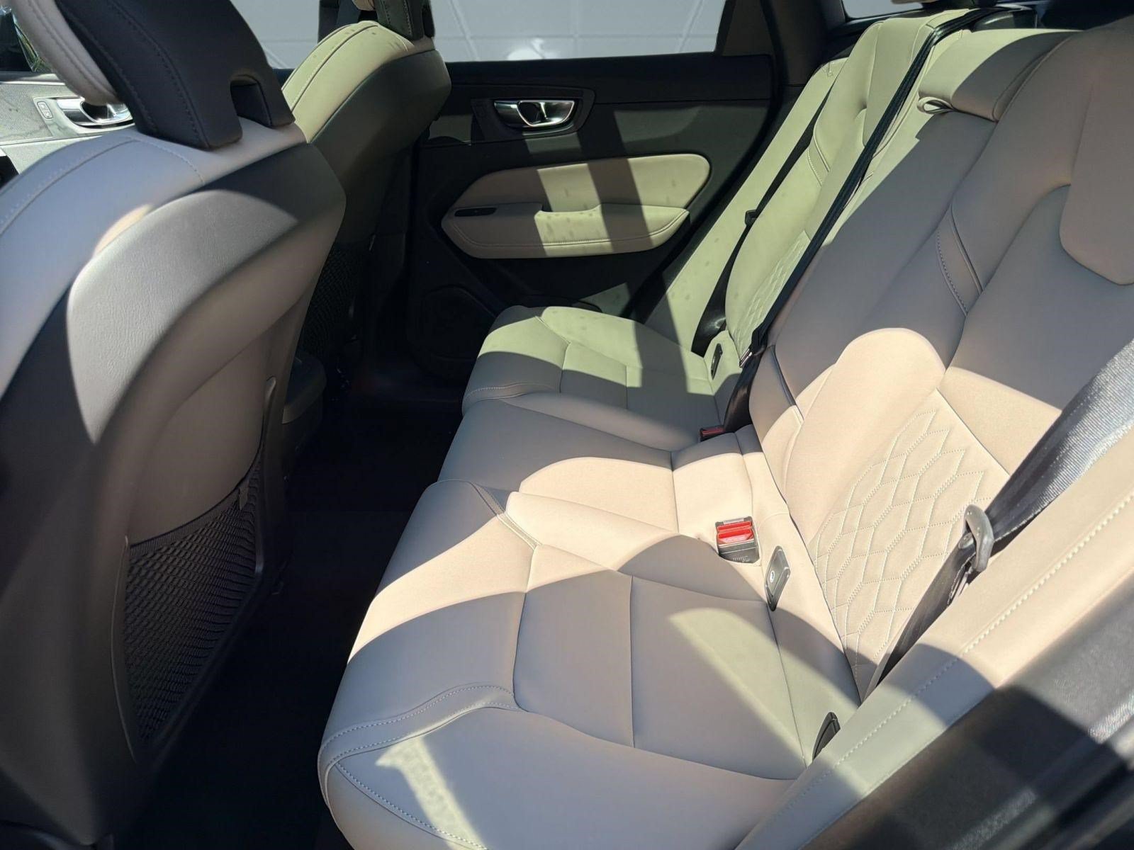 New 2026 Volvo XC60 B5 Plus w/ Protection Package Premier AWD/4WD image 23
