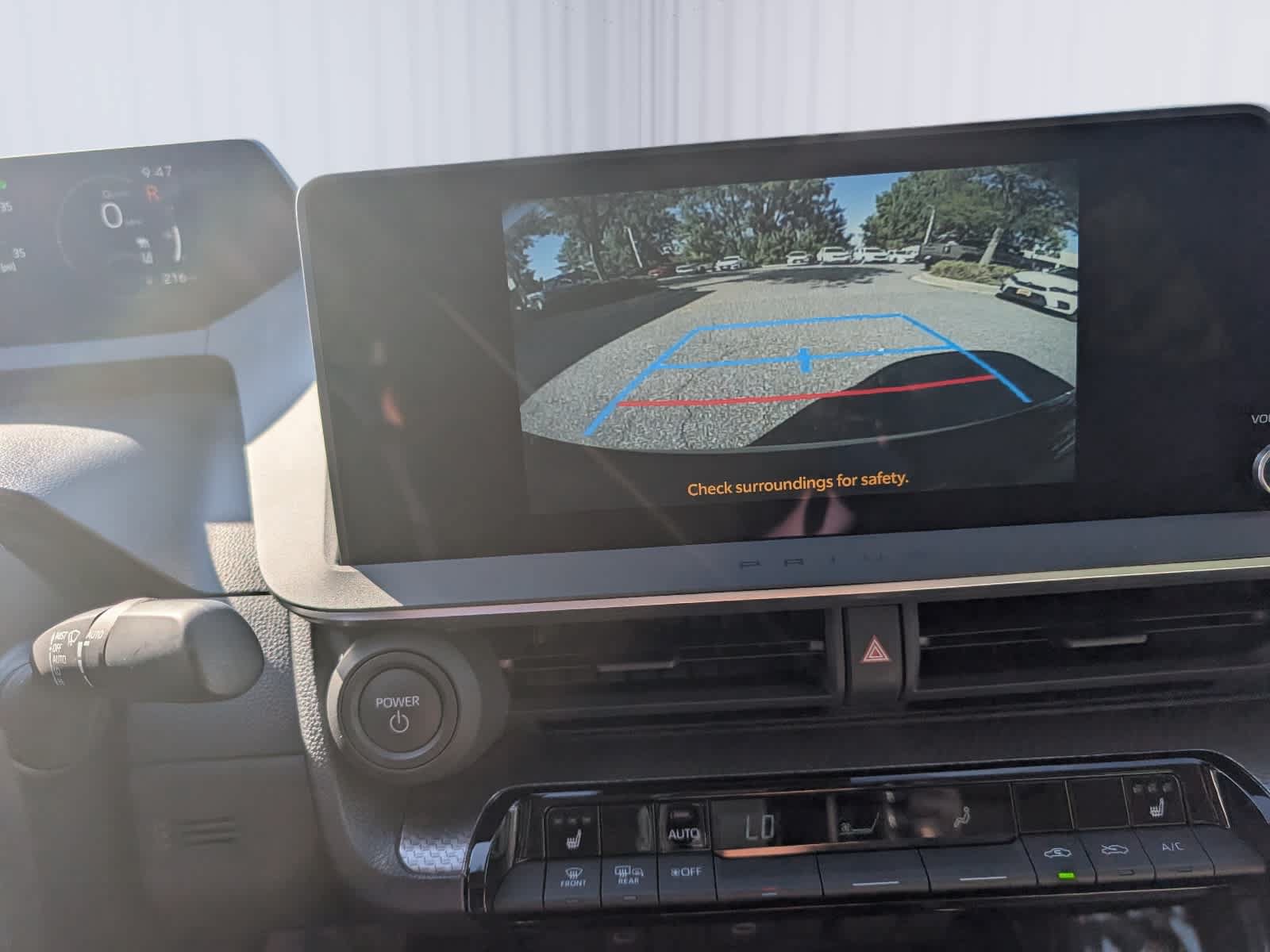 Used 2024 Toyota Prius XLE FWD image 28