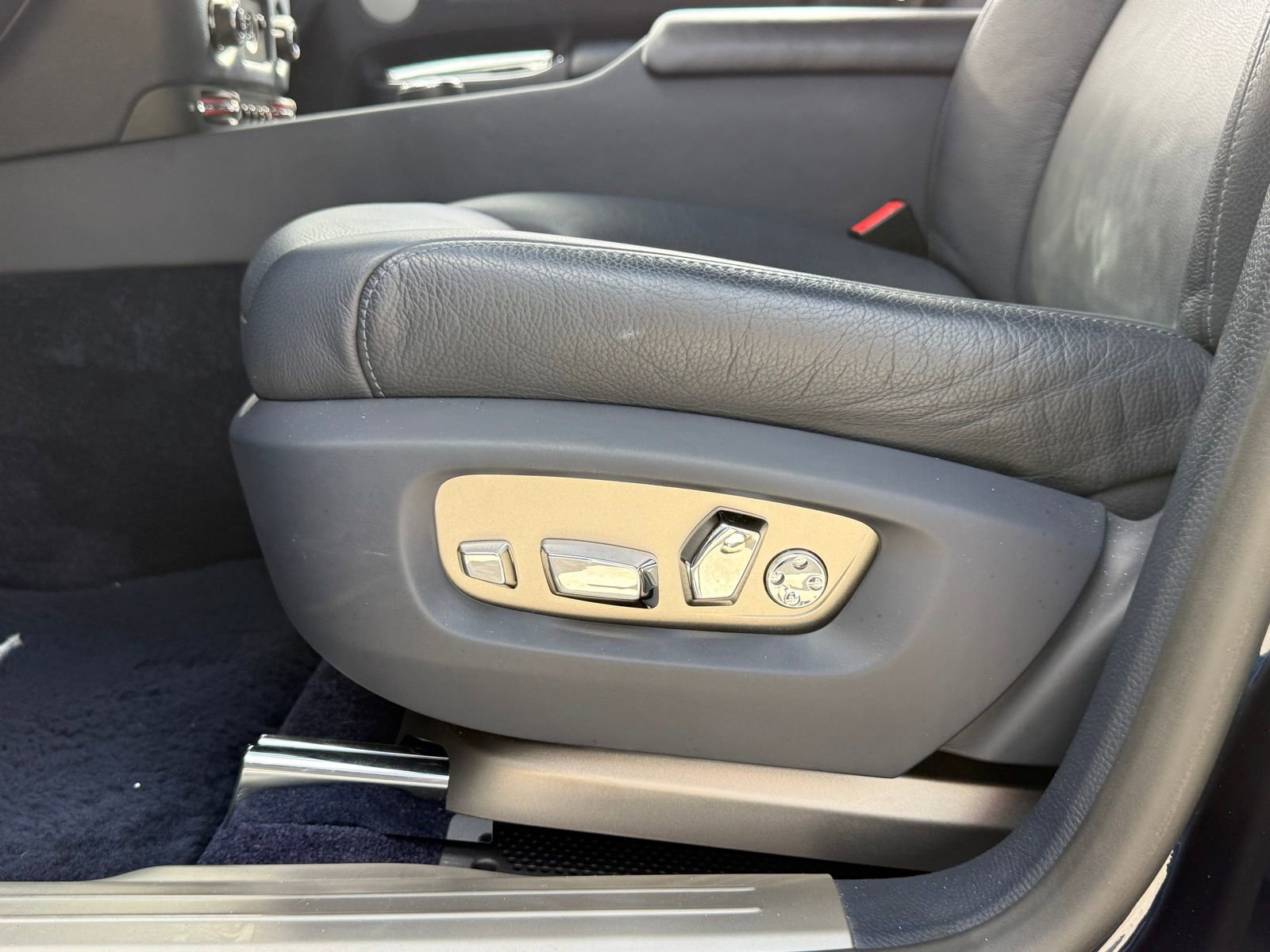 Used 2020 Rolls-Royce Ghost RWD image 45