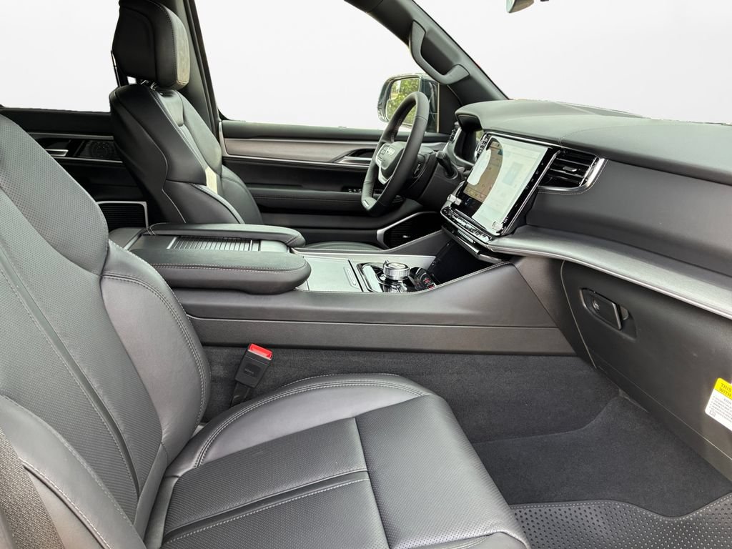 New 2026 Jeep Grand Wagoneer Limited AWD/4WD image 24