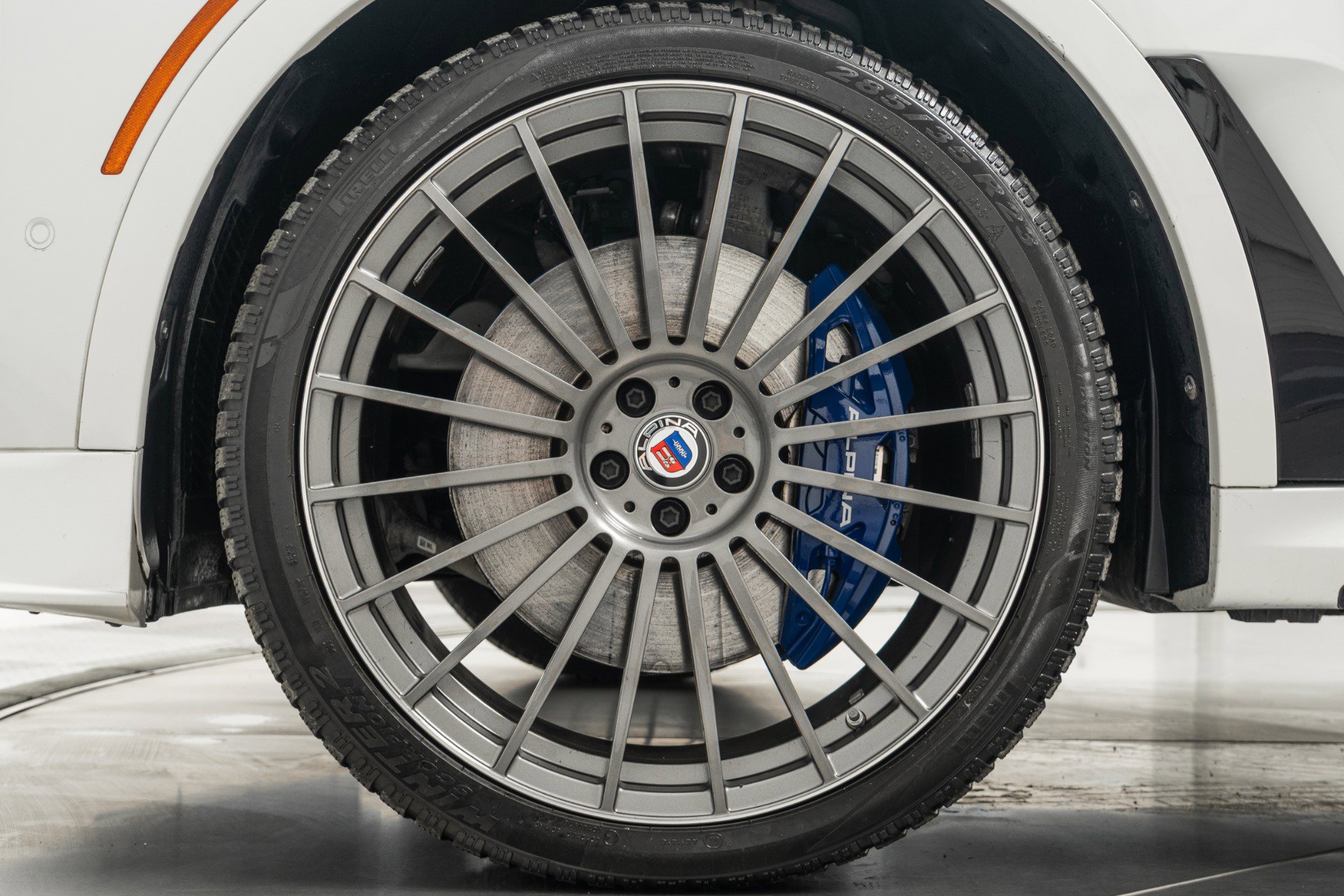 Used 2024 BMW ALPINA XB7 image 10