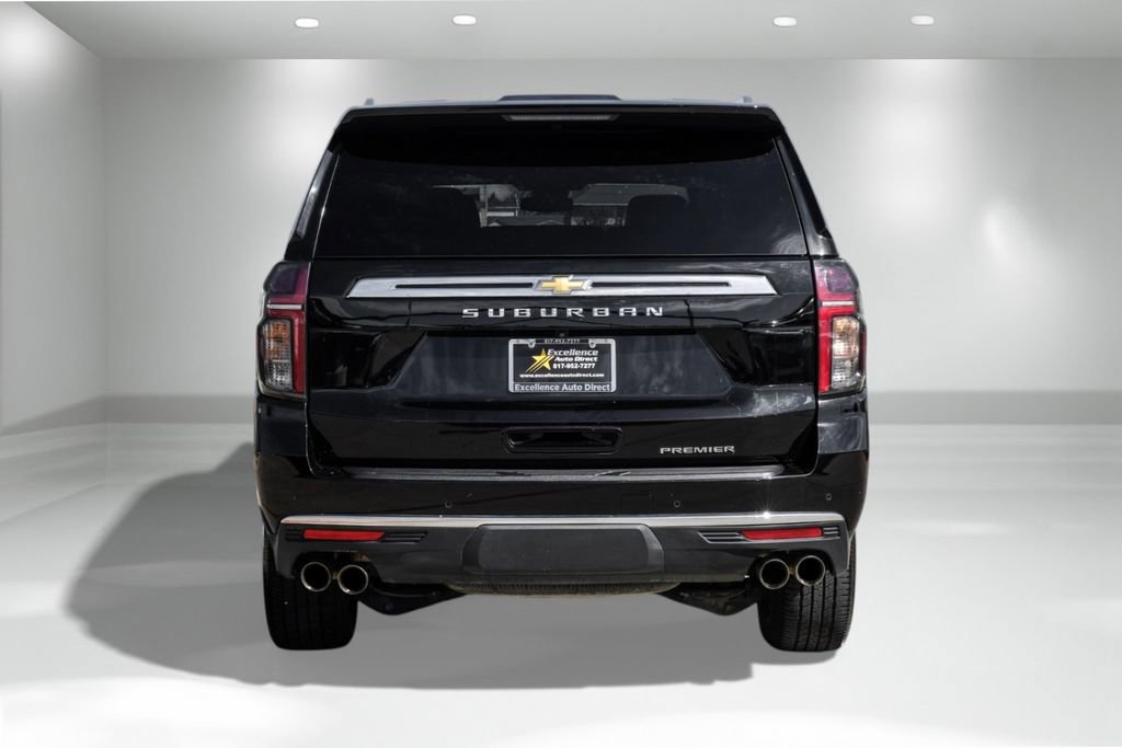 Used 2024 Chevrolet Suburban Premier image 7