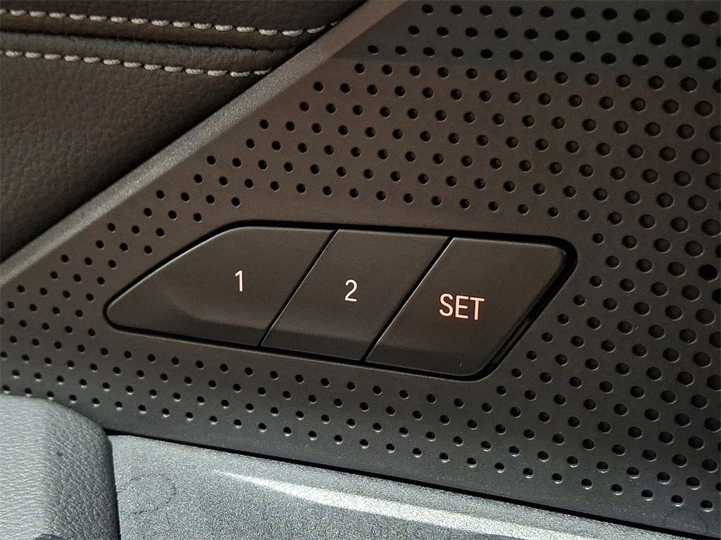 Used 2025 BMW i4 xDrive40i image 24