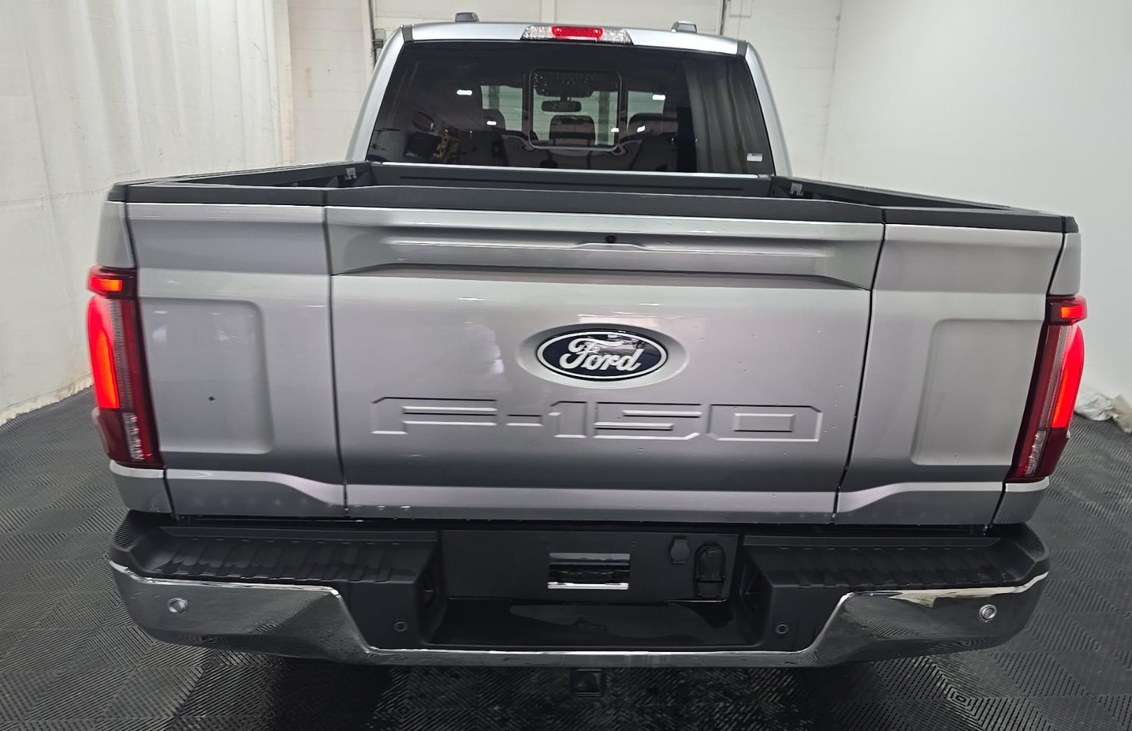 Used 2025 Ford F150 Lariat w/ Bed Utility Package AWD/4WD image 5
