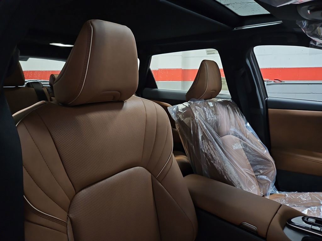 New 2025 Toyota Crown Signia image 28