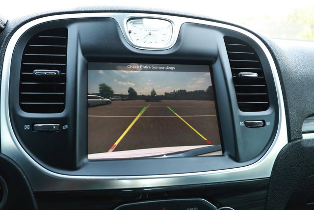 Used 2019 Chrysler 300 Touring w/ Sport Appearance Package RWD image 17