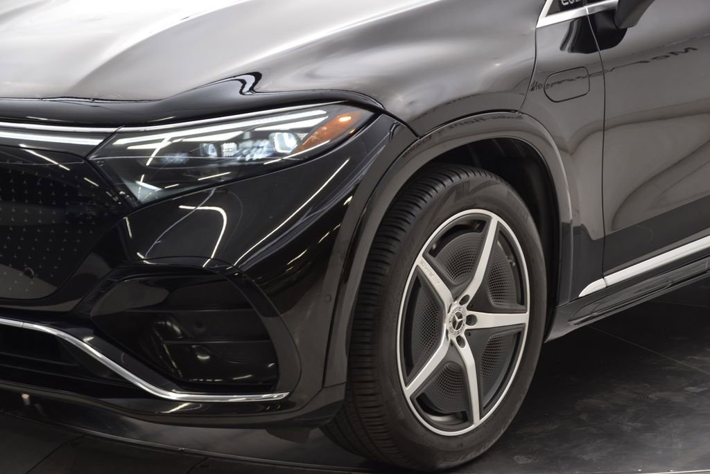 Used 2023 Mercedes-Benz EQS 580 4MATIC SUV image 11