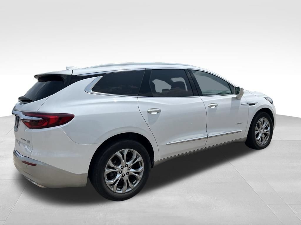 Used 2018 Buick Enclave Avenir w/ Avenir Technology Package AWD/4WD image 4