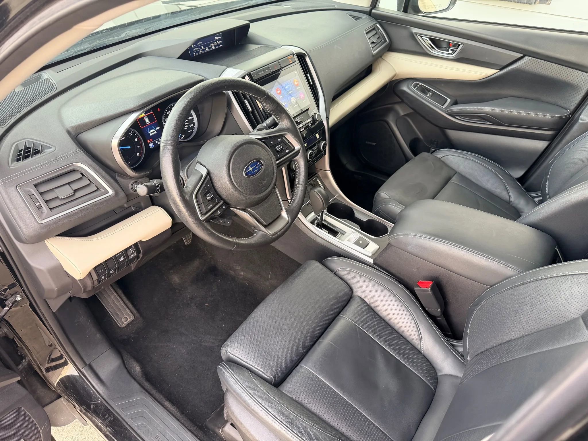 Used 2019 Subaru Ascent Limited w/ Popular Package #3 image 9