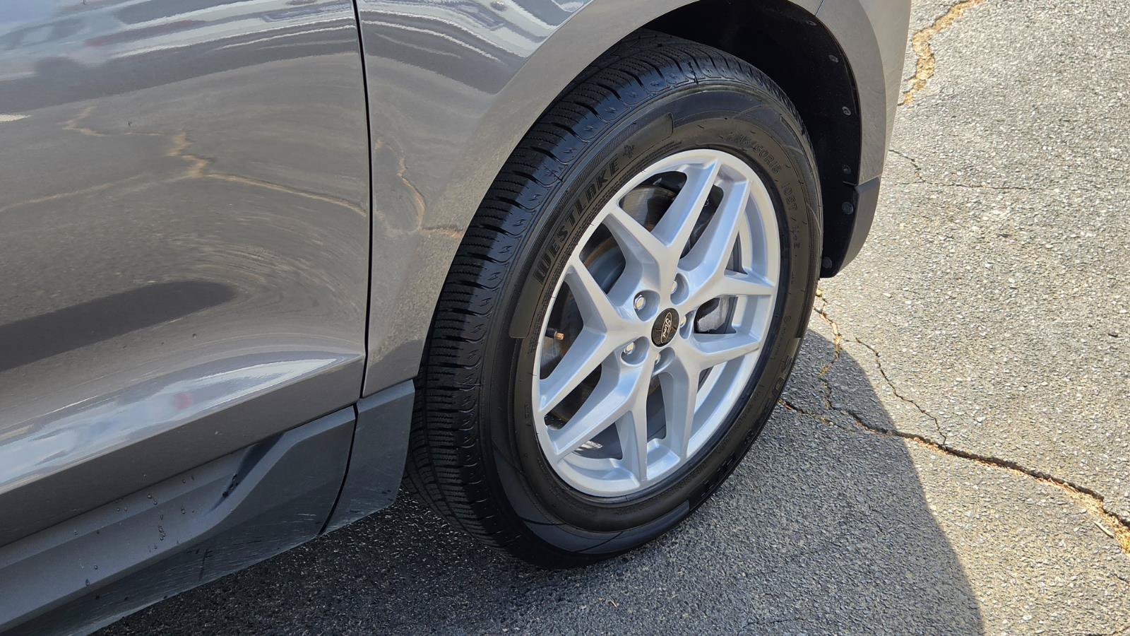Used 2024 Ford Edge SEL AWD/4WD image 18