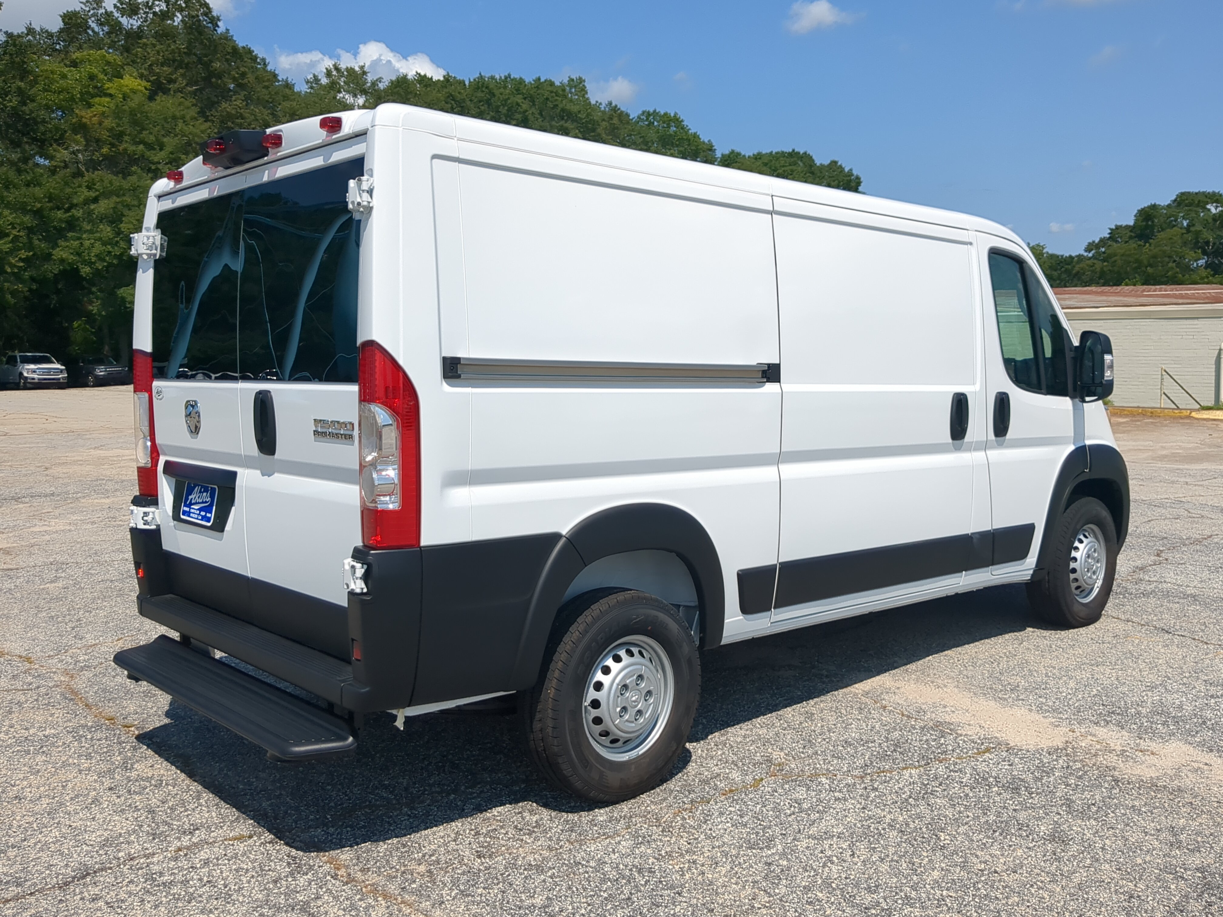 New 2026 RAM ProMaster 1500 w/ Convenience Group FWD image 3