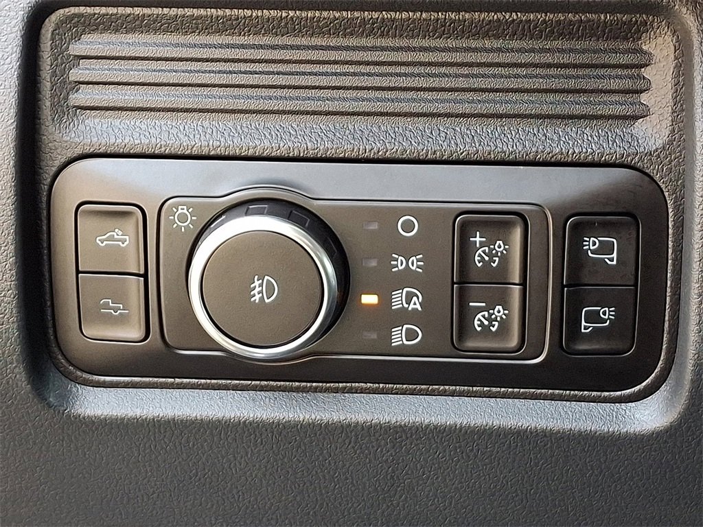 Certified 2026 Ford F350 Platinum w/ Tremor Off-Road Package image 24