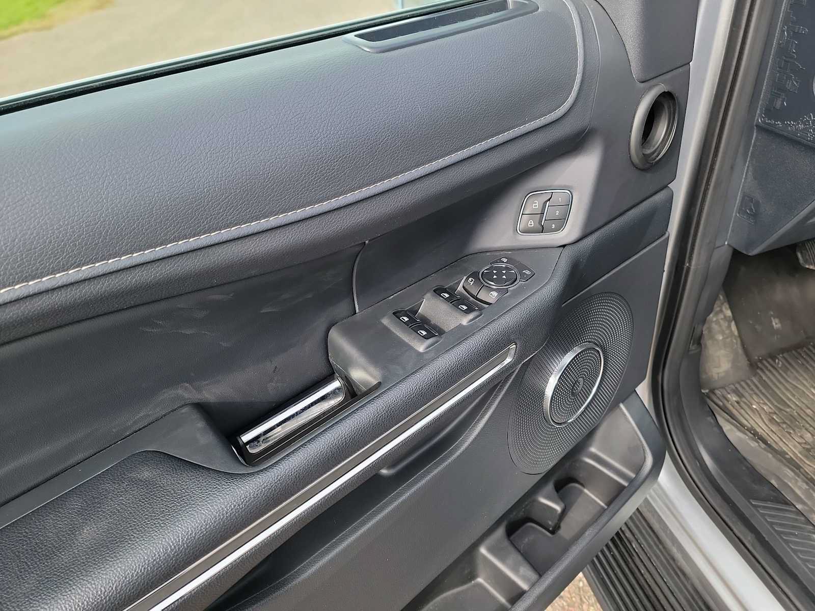 Used 2024 Ford Expedition Max XLT AWD/4WD image 13