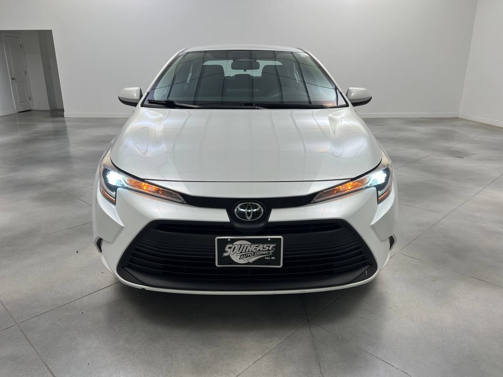 Used 2024 Toyota Corolla LE FWD image 3