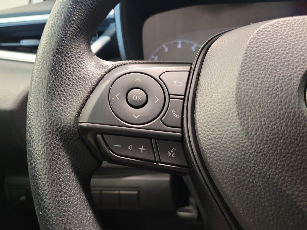 Used 2025 Toyota Corolla LE image 23
