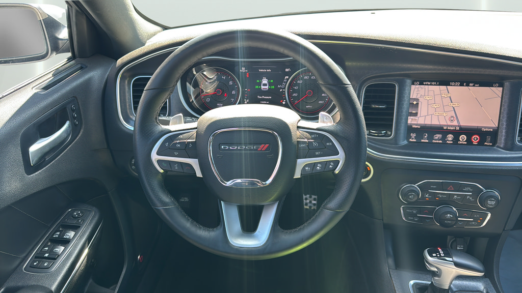 Used 2016 Dodge Charger R/T Scat Pack w/ Technology Group RWD image 16