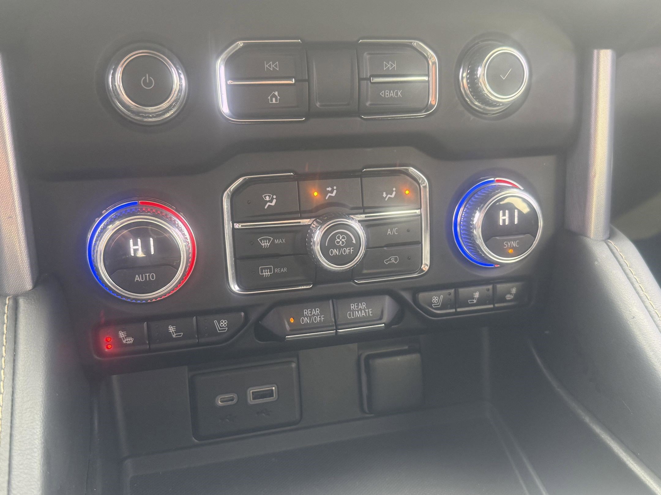 Used 2022 GMC Yukon SLT image 28
