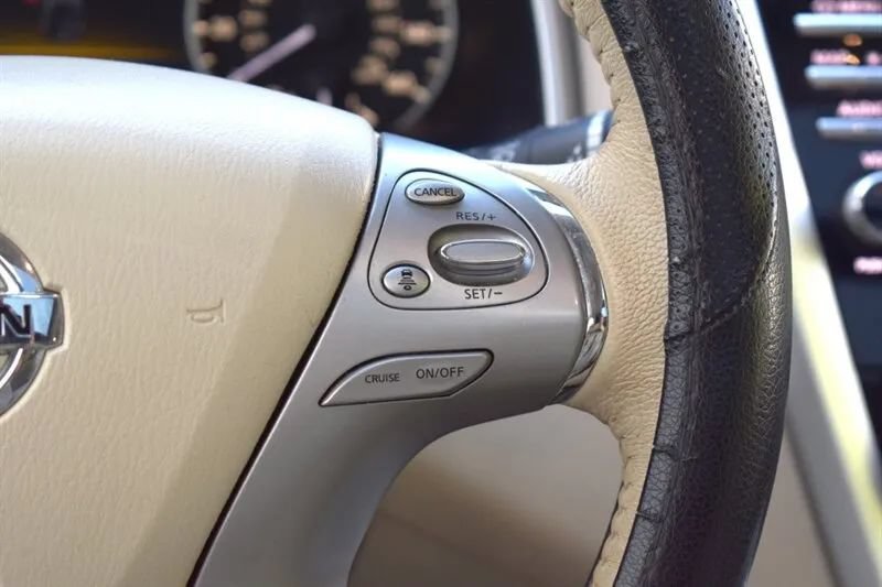 Used 2015 Nissan Murano Platinum w/ Platinum Technology Package AWD/4WD image 17
