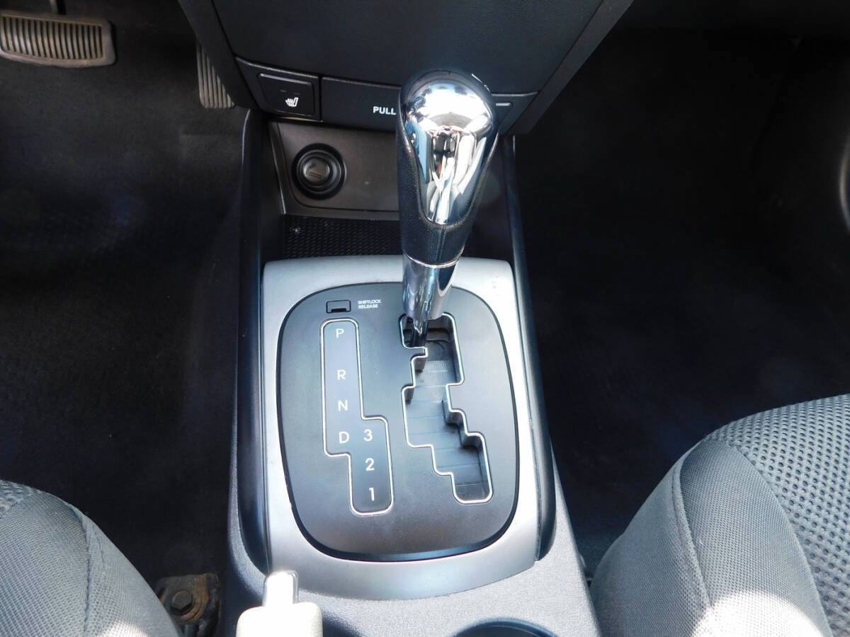 Used 2009 Hyundai Elantra w/ Premium-Sport Pkg 2 FWD image 13