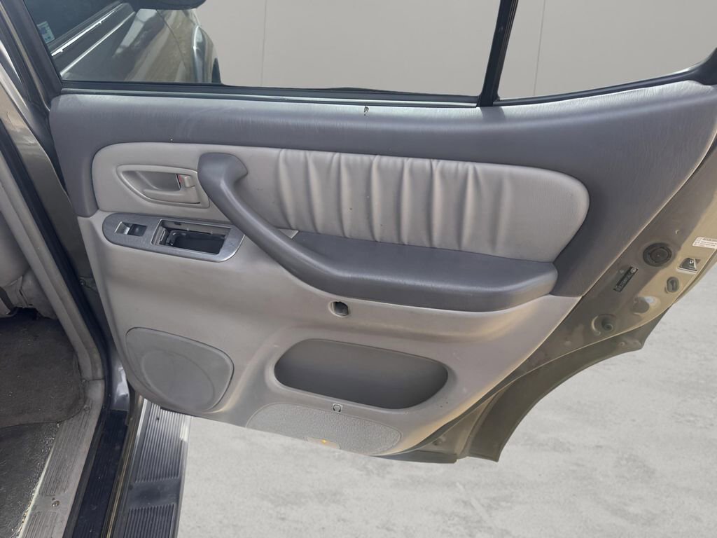 Used 2005 Toyota Sequoia Limited image 15