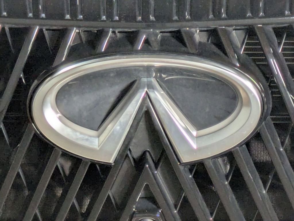 Used 2026 INFINITI QX80 Pure w/ Cargo Package AWD/4WD image 9