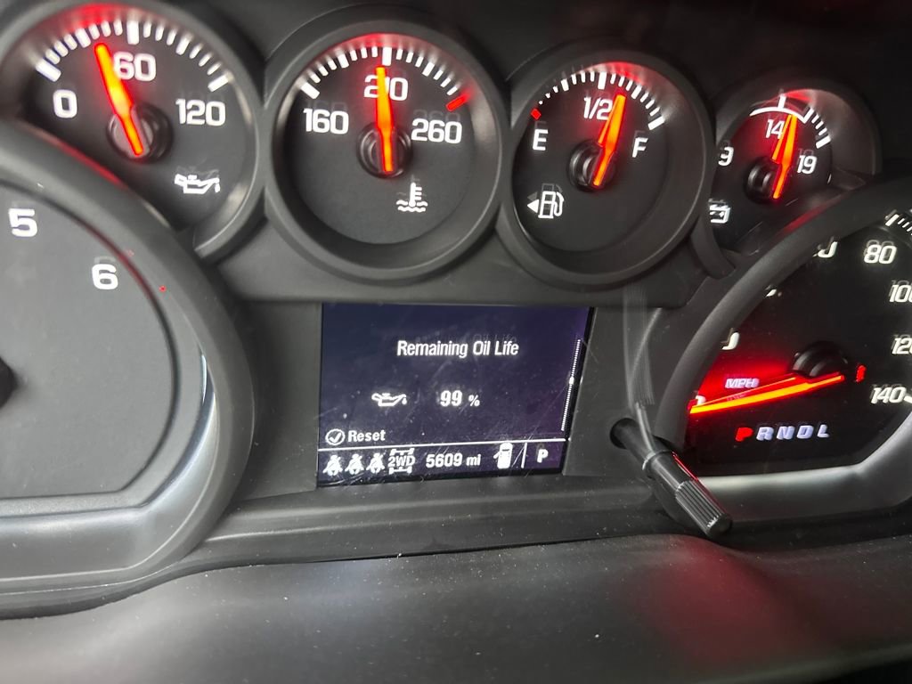 Used 2025 Chevrolet Silverado 2500 Custom w/ Custom Value Package image 15