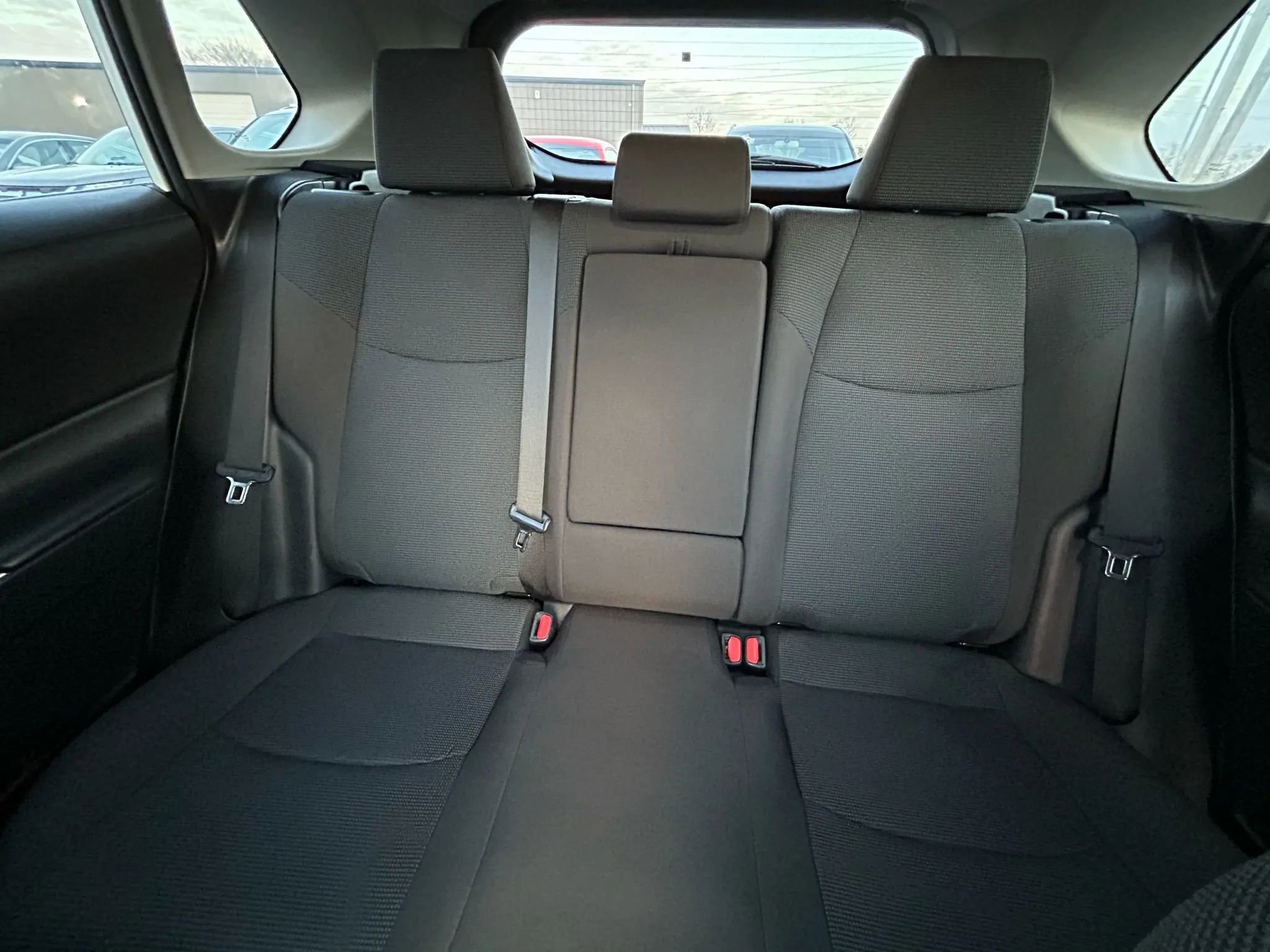 Used 2022 Toyota RAV4 LE image 8