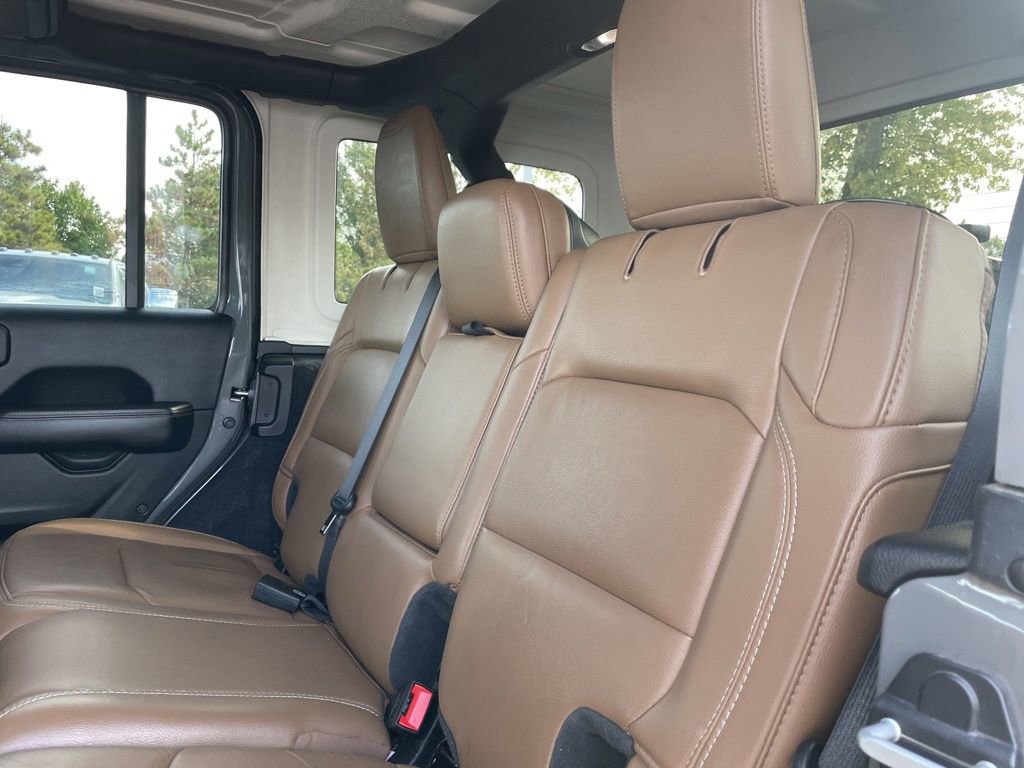 Used 2022 Jeep Wrangler Unlimited Rubicon w/ Trailer Tow Package image 35