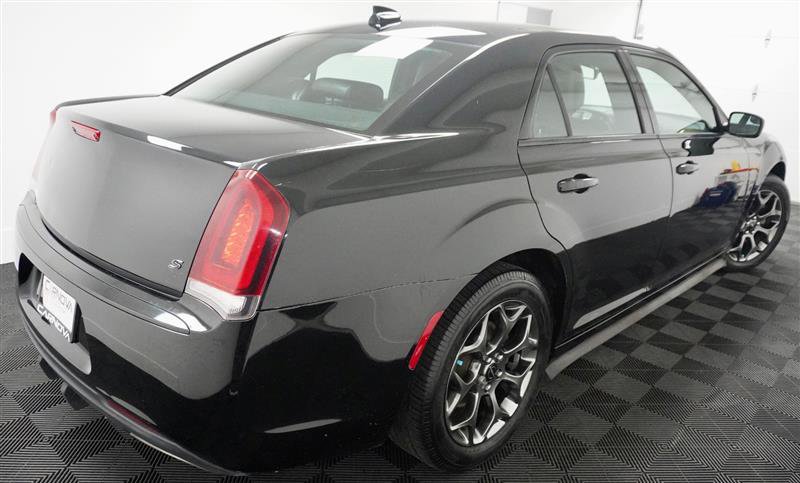 Used 2016 Chrysler 300 S image 7