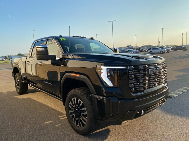 New 2025 GMC Sierra 2500 Denali Ultimate w/ Max Trailering Package image 4
