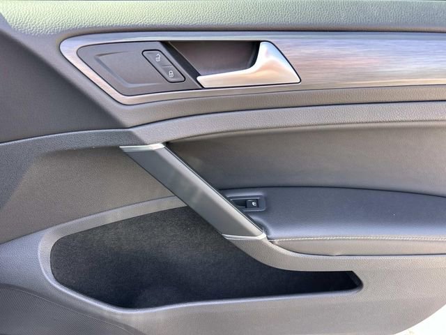 Used 2018 Volkswagen Golf SE FWD image 25