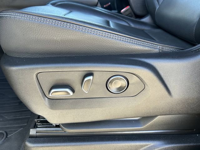 Used 2024 GMC Yukon XL Denali image 22