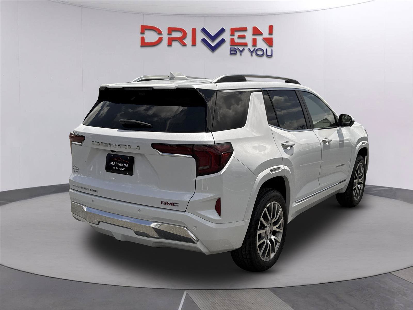 New 2026 GMC Terrain Denali w/ LPO, Floor Liner Package AWD/4WD image 4