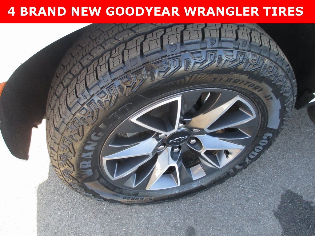 Used 2021 Chevrolet Tahoe Z71 w/ Luxury Package image 3