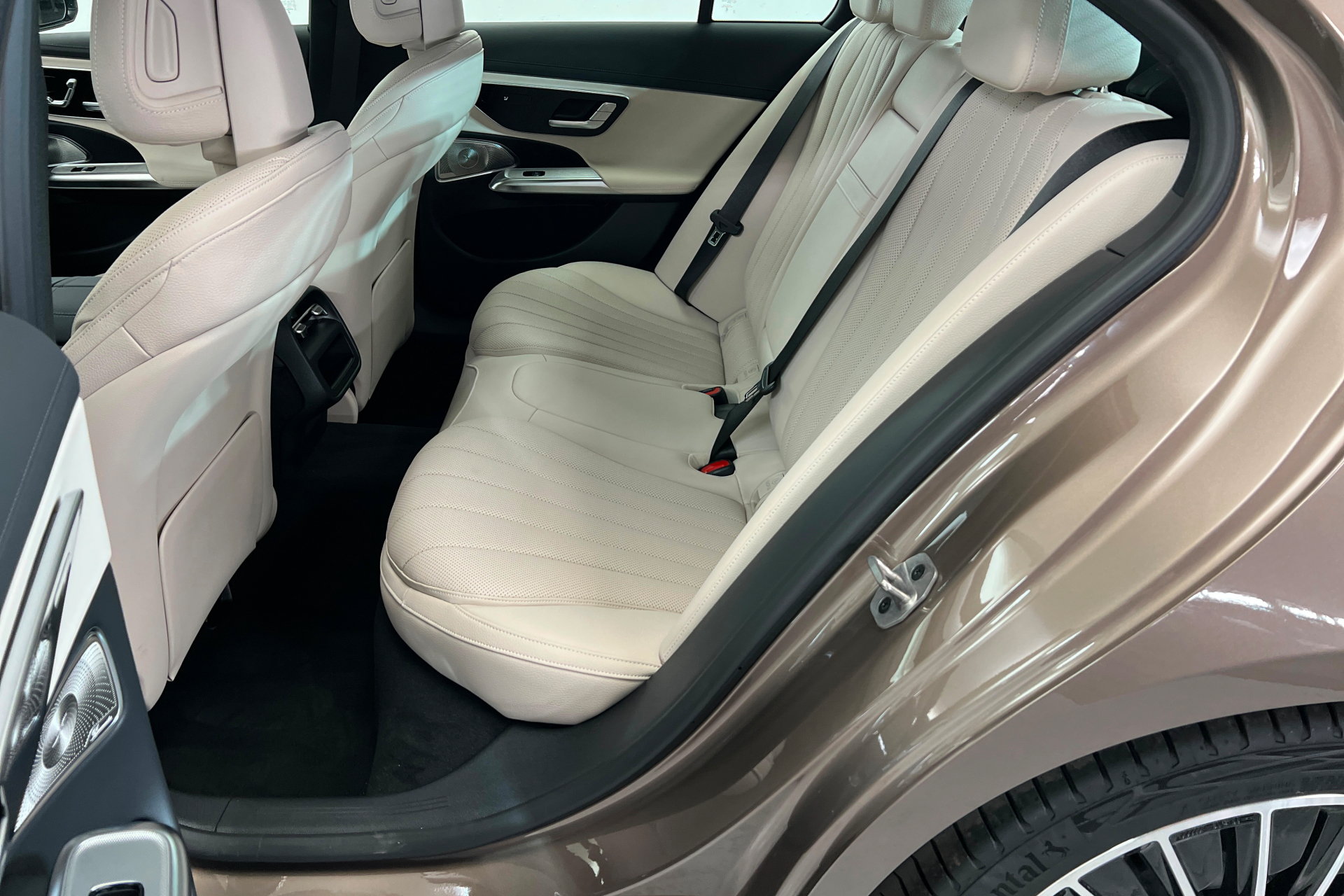 New 2026 Mercedes-Benz E 350 4MATIC Sedan image 21
