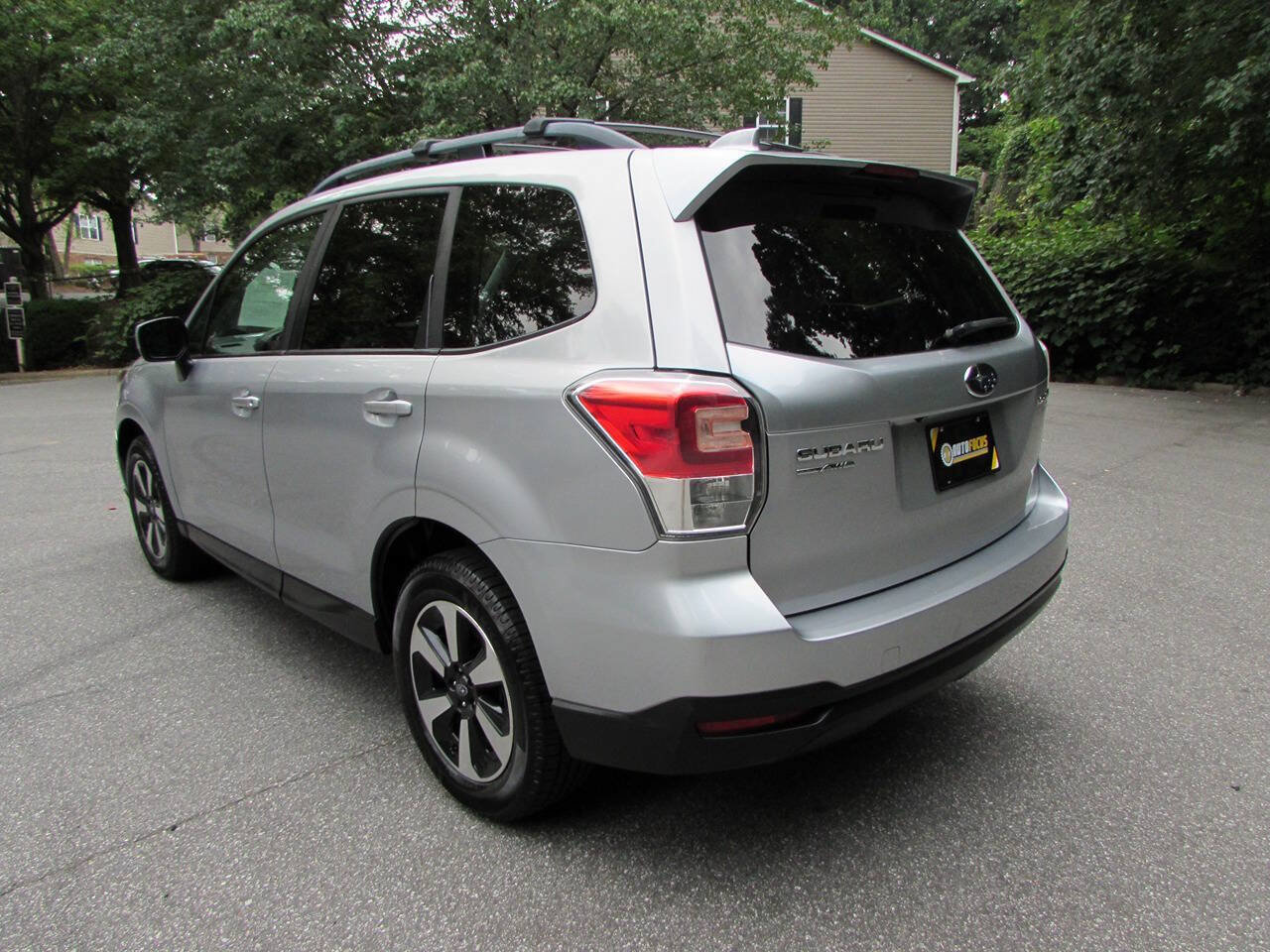 Used 2017 Subaru Forester 2.5i Premium AWD/4WD image 4