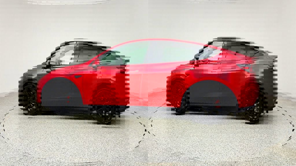 Used 2023 Tesla Model Y Performance image 8