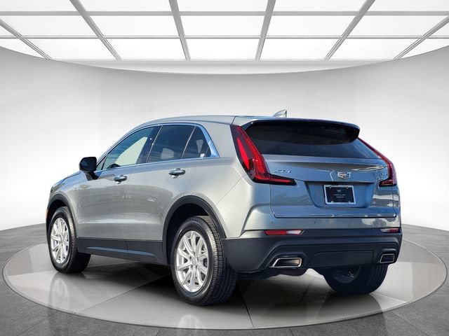 Certified 2023 Cadillac XT4 Luxury w/ Cold Weather Package FWD image 6